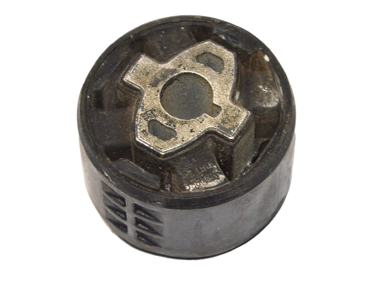 Сайлентблок электродвигателя TESLA MODEL 3 1109294-00-B