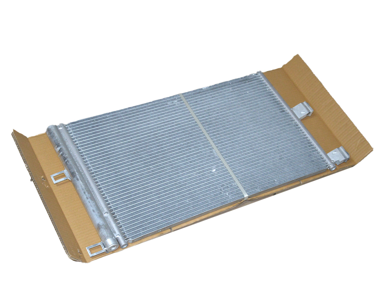 Радиатор кондиционера (АНАЛОГ) TESLA MODEL 1077083-00-B-ASR