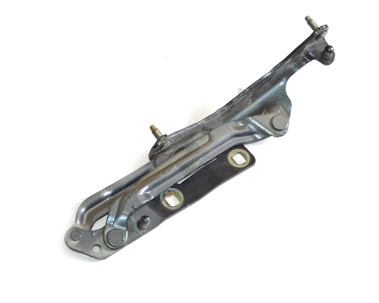 Петля крышки багажника левая (2021г) TESLA MODEL 3 1667399-00-C 1551482-00-D