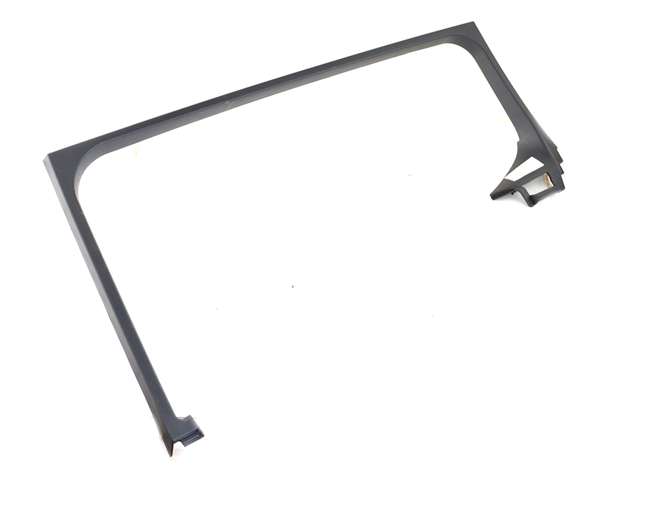 Накладка окна двери зад. прав Nissan Leaf 2018