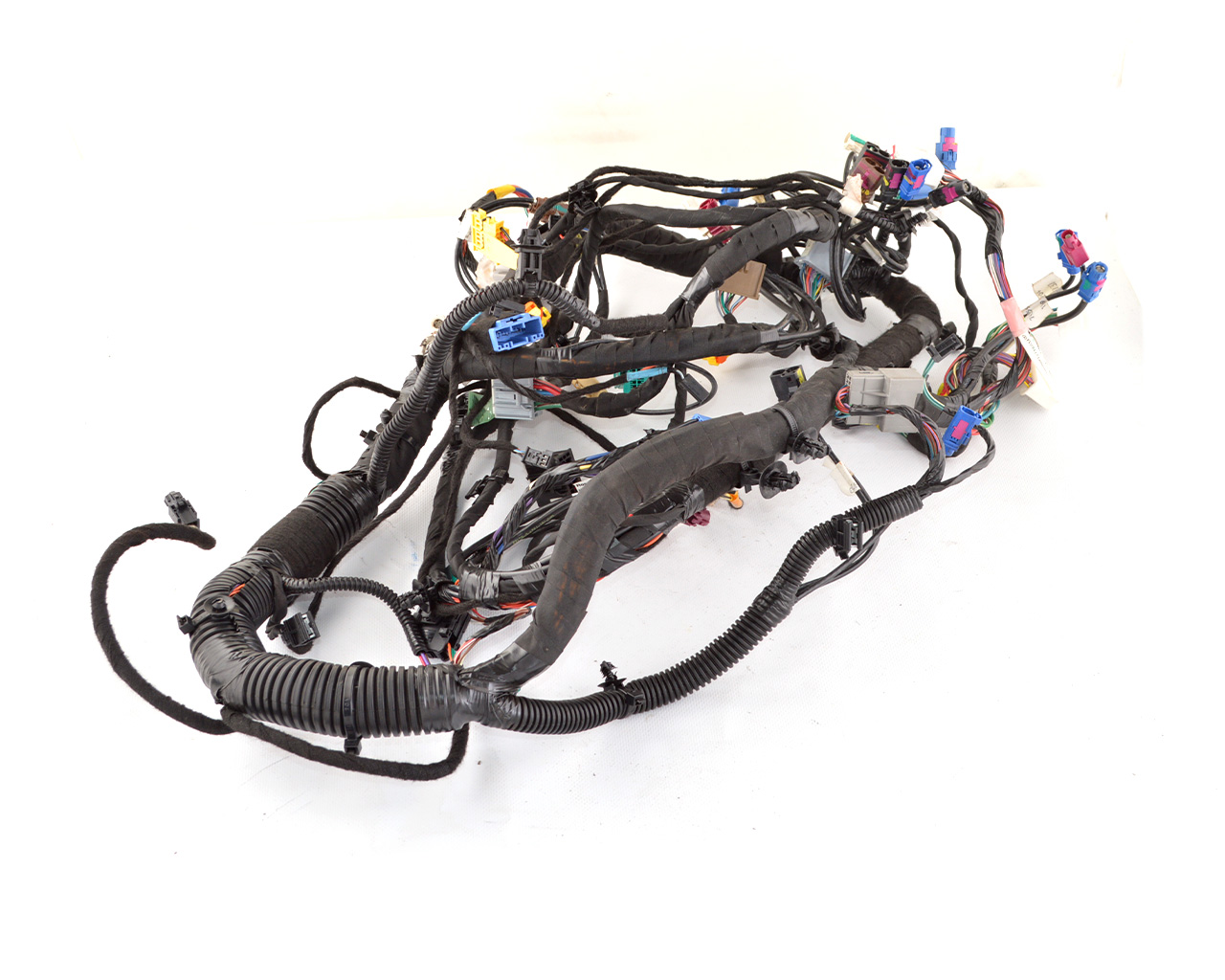 Проводка инструментальной панели TESLA MODEL SR