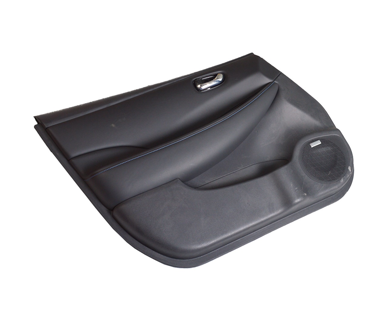 Обшивка двери (карта) передняя правая NISSAN LEAF