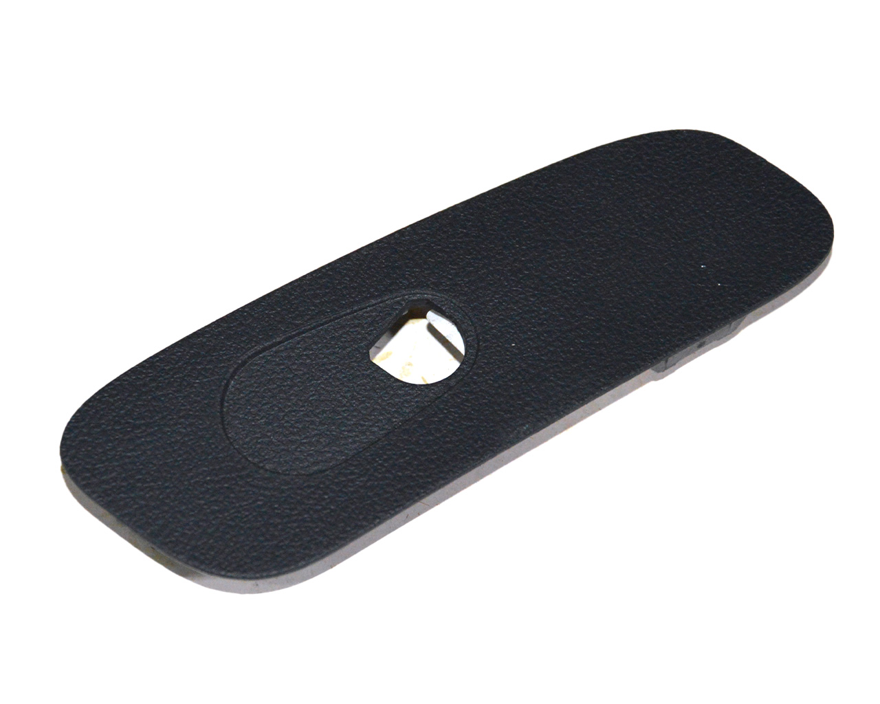 Заглушка торпеды с разъемом под датчик (черная) NISSAN LEAF 68486-3NF0A