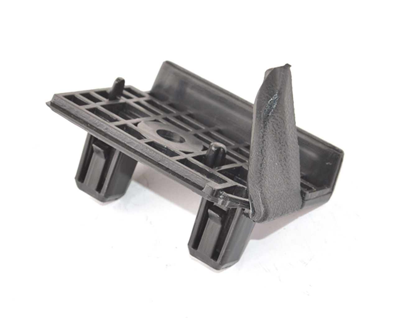 Кронштейн крыла маленький правый TESLA MODEL 3