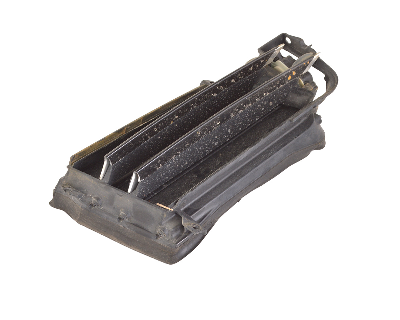 Люверс правый TESLA MODEL S