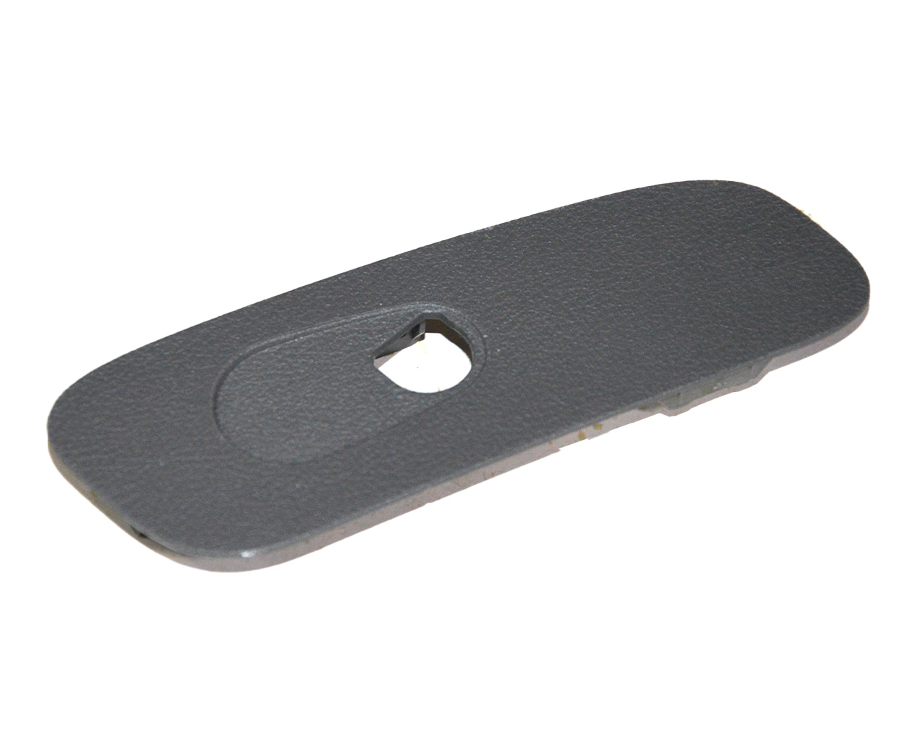 Заглушка торпеды с разъемом под датчик (серая) NISSAN LEAF 68486-3NF0A