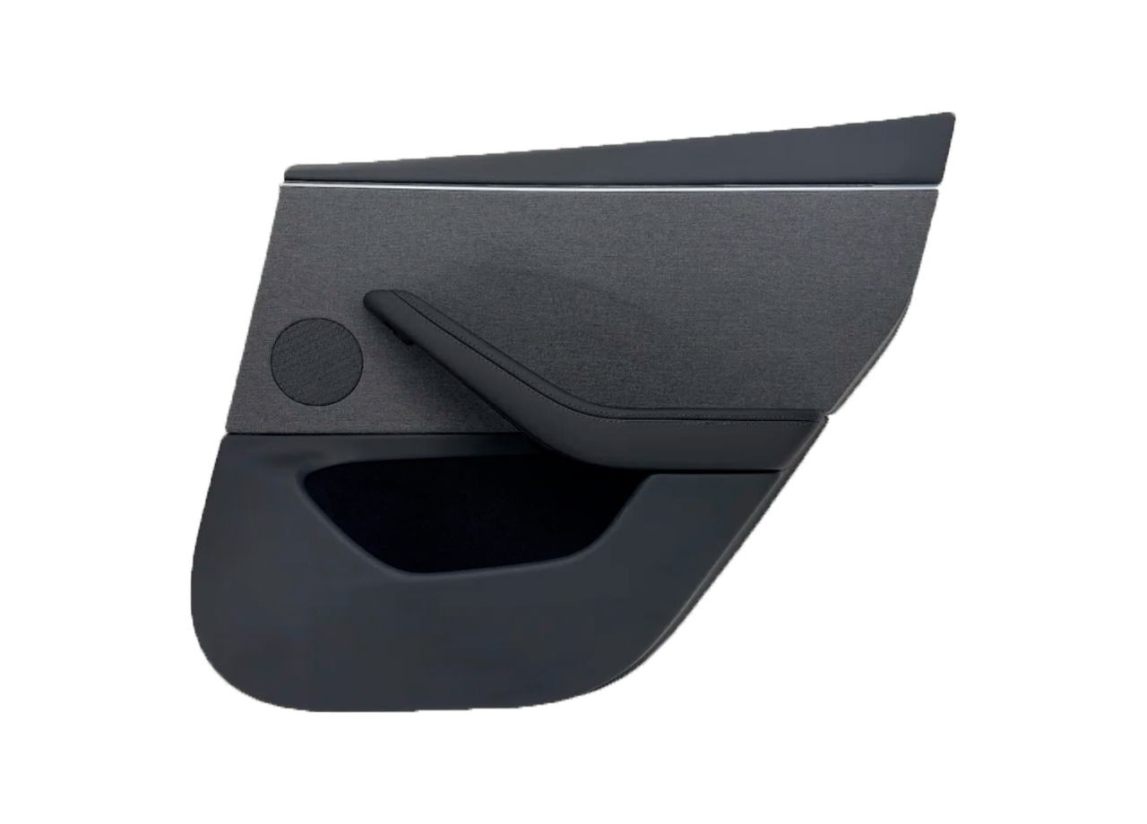 Обшивка задней правой двери черная TESLA MODEL 3 HIGHLAND 1776480-20-E 1776480-28-B