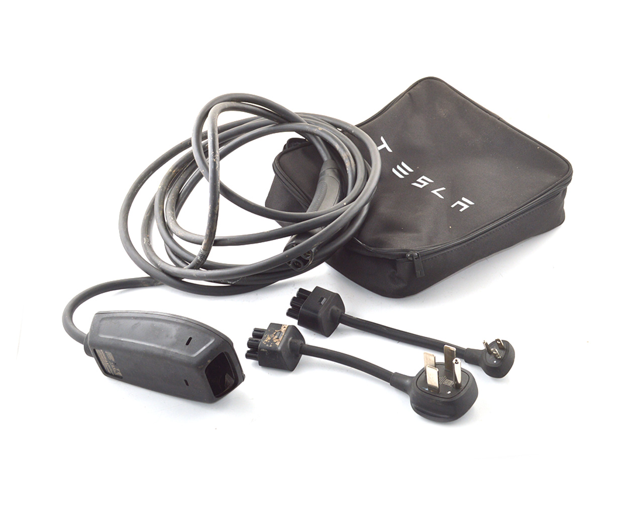 Зарядное устройство с кейсом TESLA MODEL 3