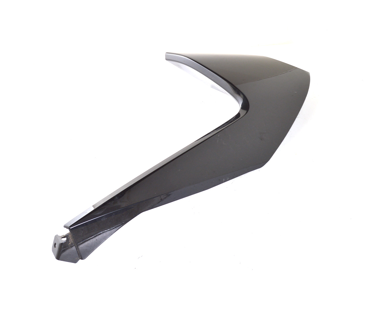 Накладка спойлера верхняя правая NISSAN LEAF 2018