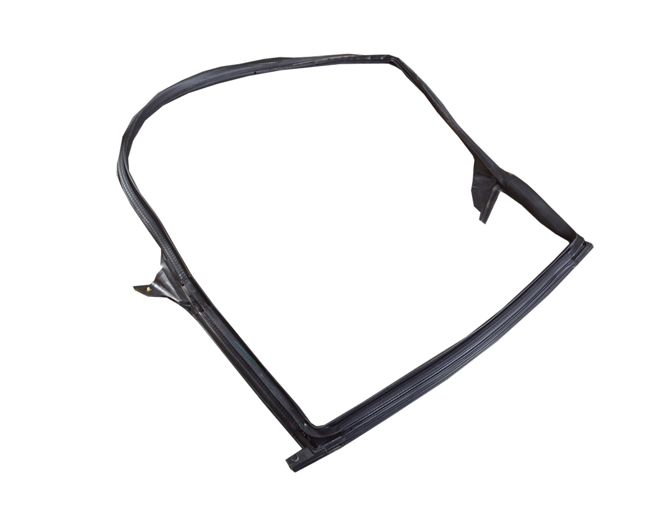 Уплотнитель  проема двери задний левый TESLA MODEL 3