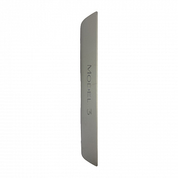 Накладка порога переднего с надписью MODEL 3 TESLA  1090844-00-C