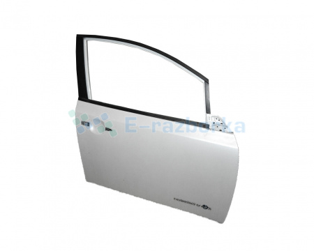 Дверь передняя правая (белая) NISSAN LEAF