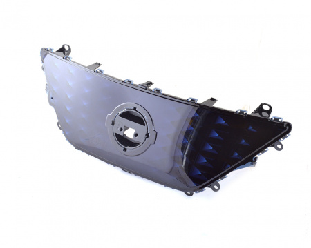 Центральная решетка переднего бампера Nissan Leaf 2018