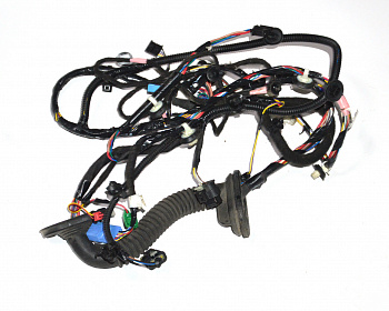 Проводка передней левой двери (2021г)  TESLA MODEL 3 3067957-00-C