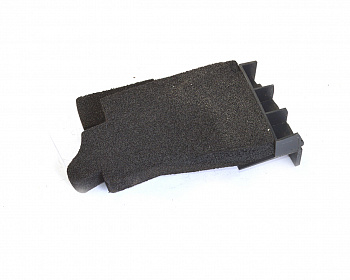 Уплотнитель переднего правого крыла NISSAN LEAF 2018