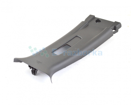 Накладка центральной стойки верхняя правая черная NISSAN LEAF 2013-2018