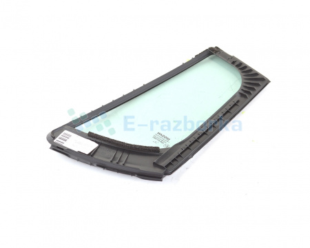 Стекло двери треугольник зад прав Nissan Leaf 2018