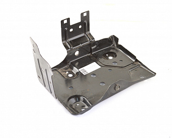 Нижнее крепление металлический поддон АКБ Nissan Leaf 2018