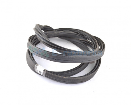 Уплотнитель проема багажника Nissan Leaf 2018