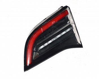 Фонарь задний правый внутренний в крышку багажника TESLA MODEL Y 1502089-00-B