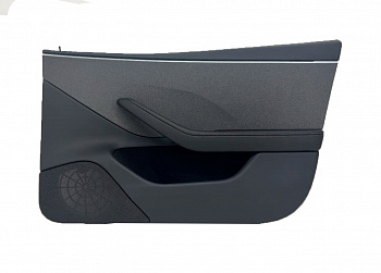 Обшивка передней правой двери черная TESLA MODEL 3 HIGHLAND 1776740-20-E 1776740-28-B 1983176-28-B