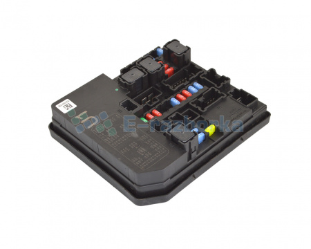 Блок предохранителей подкапотный лев NISSAN LEAF (10-17) 284B7-3NA0A