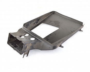 Диффузор радиатора кондиционера левая TESLA MODEL SR