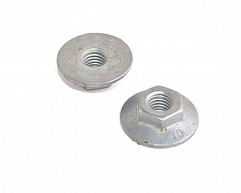 Гайка кронштейна амортизатора капота на капоте TESLA MODEL 3