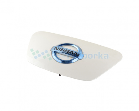 Крышка лючка зарядного порта(белая) NISSAN LEAF
