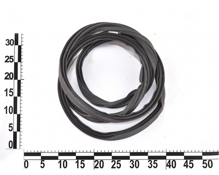 Уплотнитель проема багажника Nissan Leaf 2018