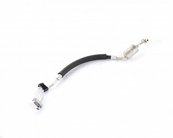 Трубка высокого давления кондиционера Nissan Leaf S 2018 (радиатор-компрессор с бачком)