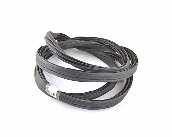 Уплотнитель проема багажника Nissan Leaf 2018