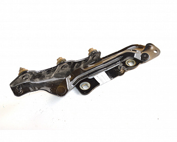 Петля крышки багажника правая TESLA MODEL 3