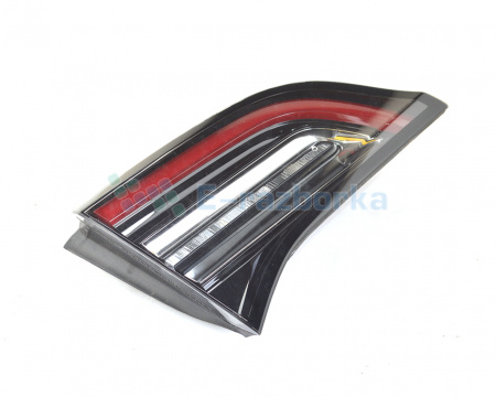 Фонарь задний левый внутренний в крышку багажника TESLA MODEL 3