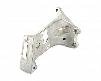 Кронштейн электродвигателя передний  левый Nissan Leaf 2018