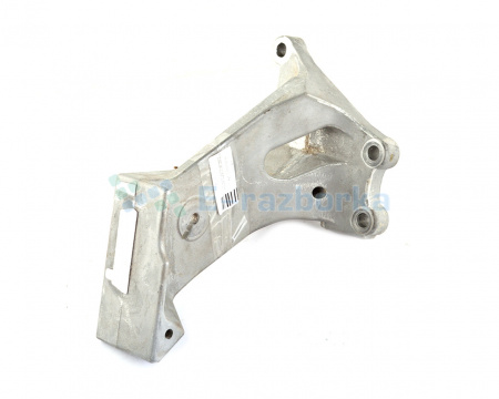 Кронштейн электродвигателя передний  левый Nissan Leaf 2018